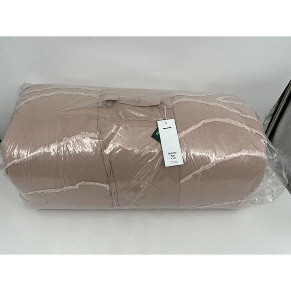 Urban Outfitters Margot Tufted Floral Comforter Twin Only Pink - Picture 2 of 5